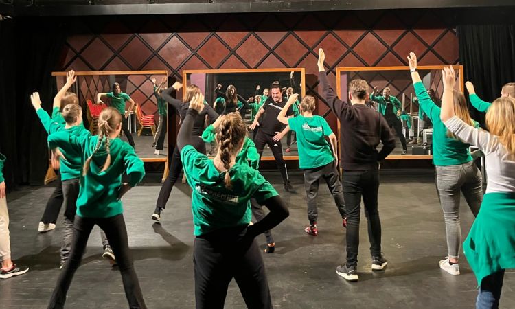 Önmagadat adni egyszerűbb, ha a közösséged elfogad.