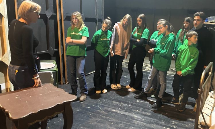 PetőfIfiAkadémia, a békesség és a szeretet otthona.