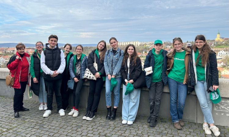 A PetőfIfiAkadémia a természet harmóniája, zöldek vagyunk ebben a nagy családban!