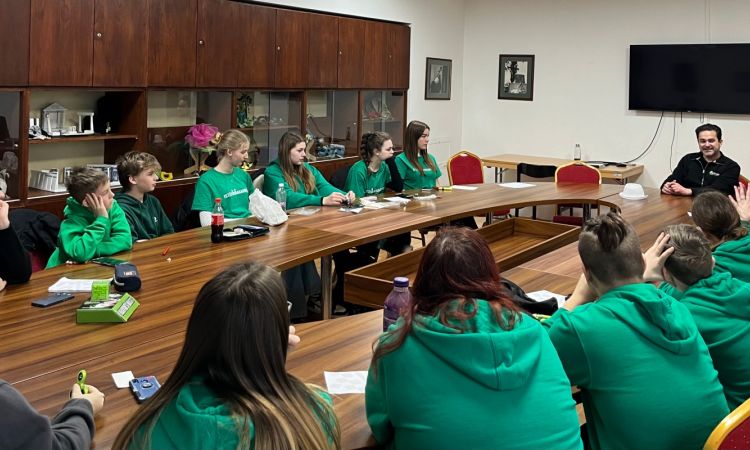 Önmagadat adni egyszerűbb, ha a közösséged elfogad.