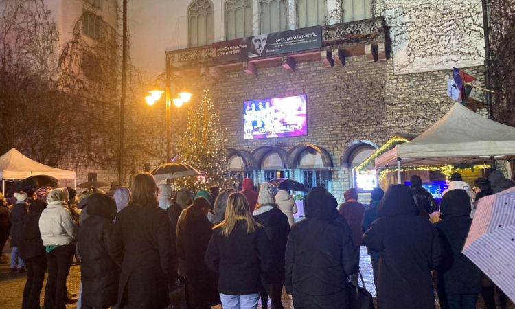 Ha zöld, akkor PetőfIfi!