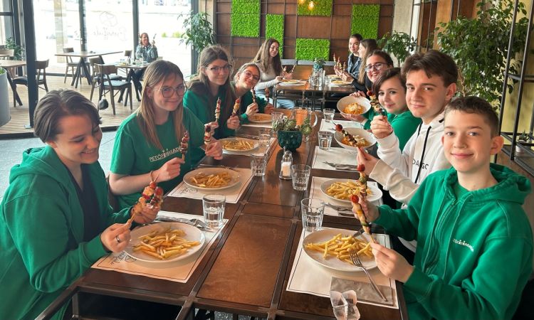 A PetőfIfiAkadémia a természet harmóniája, zöldek vagyunk ebben a nagy családban!