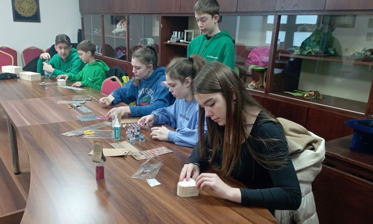 A Veszprémi Petőfi Színház Akadémiája a jövő befektetése.