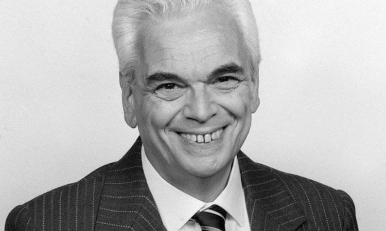 32 éve halt meg Rátonyi Róbert a magyar színházi élet, az operett műfaj nagy alakja