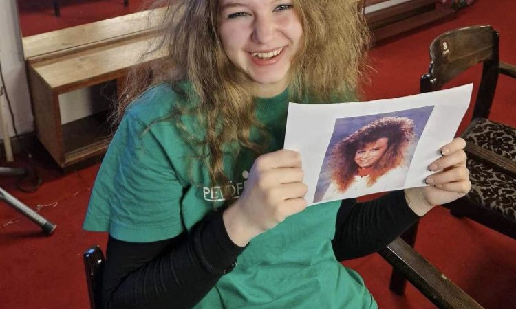 Zöldben járunk és vidámak vagyunk, hiszen a Veszprémi Petőfi Színház a mi otthonunk.