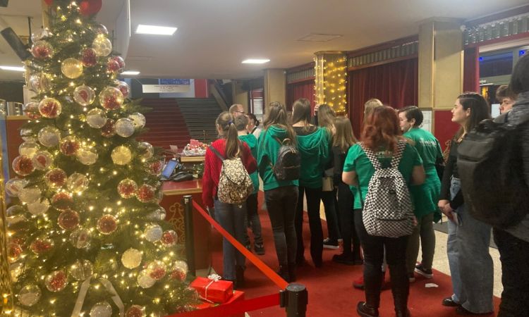 A Veszprémi Petőfi Színház felkarolná a tehetségeket!