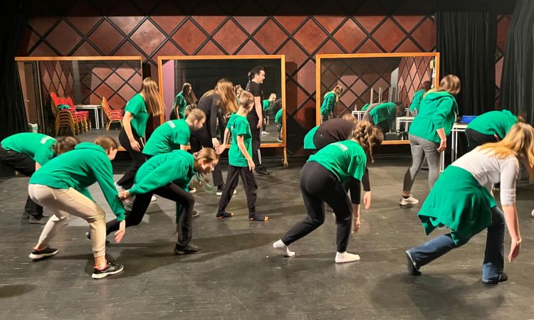 Önmagadat adni egyszerűbb, ha a közösséged elfogad.