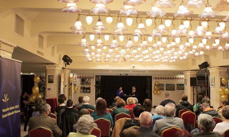 Szívtől-szívig, lélektől-lélekig hatolt az V. Lélektől-lélekig Színház Gyógyító Erejének Fesztiváljának első napja!