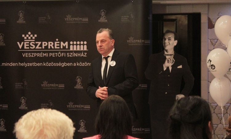 Kiemelt fesztivál, hungarikum műfaj, generációkon átívelő szórakozás az idén már hatodik éve! Június 15-18. között VI. Veszprémi Rátonyi Róbert Operettfesztivál!