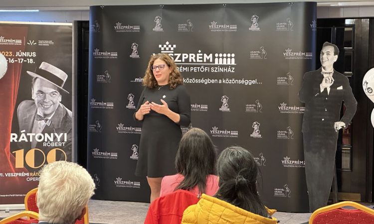 Kiemelt fesztivál, hungarikum műfaj, generációkon átívelő szórakozás az idén már hatodik éve! Június 15-18. között VI. Veszprémi Rátonyi Róbert Operettfesztivál!