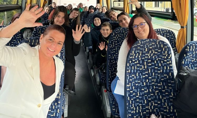 A Veszprémi Petőfi Színház felkarolná a tehetségeket!