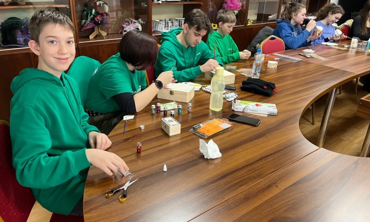 A Veszprémi Petőfi Színház Akadémiája a jövő befektetése.