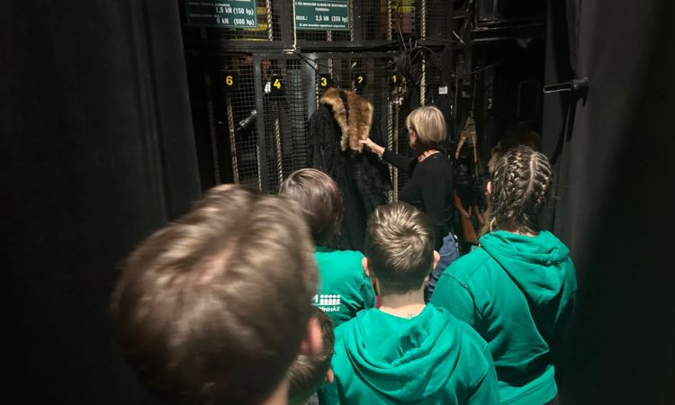 PetőfIfiAkadémia, a békesség és a szeretet otthona.