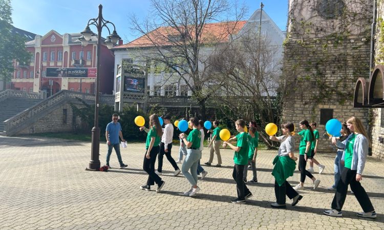 Szeretet, békesség Petőfifiakadémia!