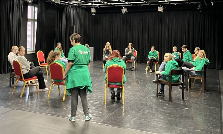 A zöld az olyan, mint a környezet, mindig melletted van