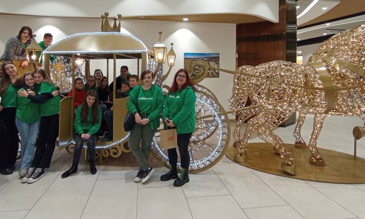 A Veszprémi Petőfi Színház felkarolná a tehetségeket!