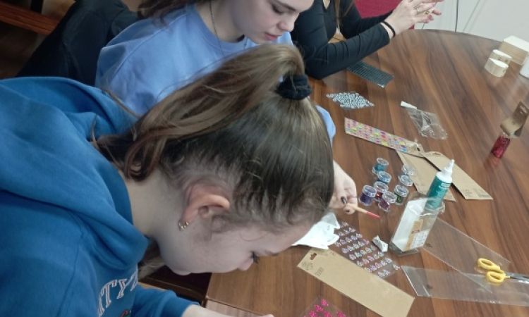 A Veszprémi Petőfi Színház Akadémiája a jövő befektetése.