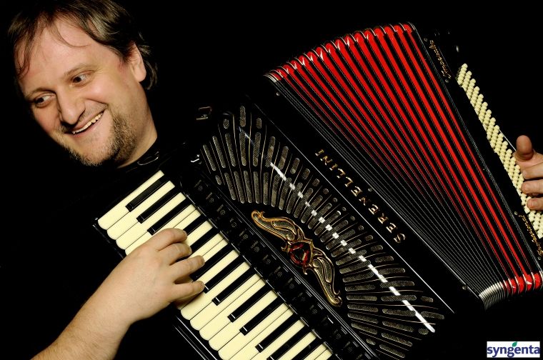 Orosz Zoltán és Barátai