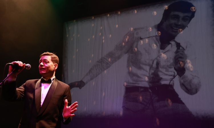 „VOLT EGY FIÚ” SZÉCSI PÁL ’80