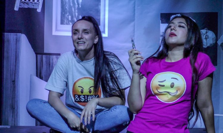 I'M ONLINE - Karaván Színház és Művészeti Alapítvány