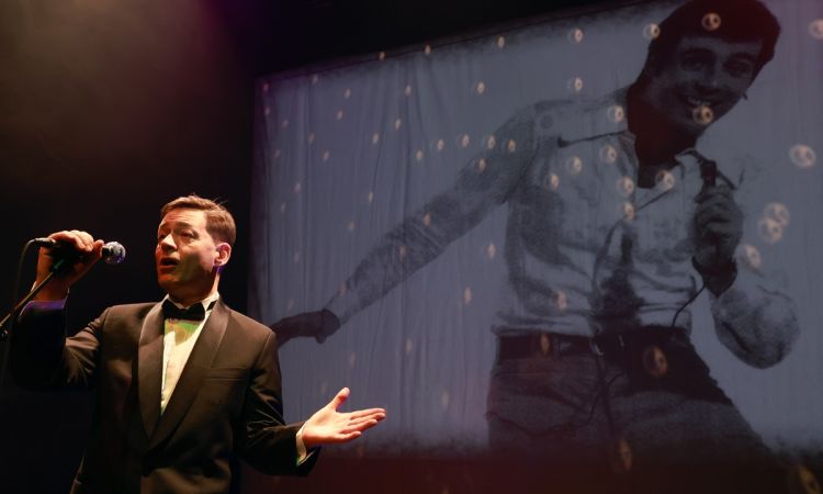 „VOLT EGY FIÚ” SZÉCSI PÁL ’80