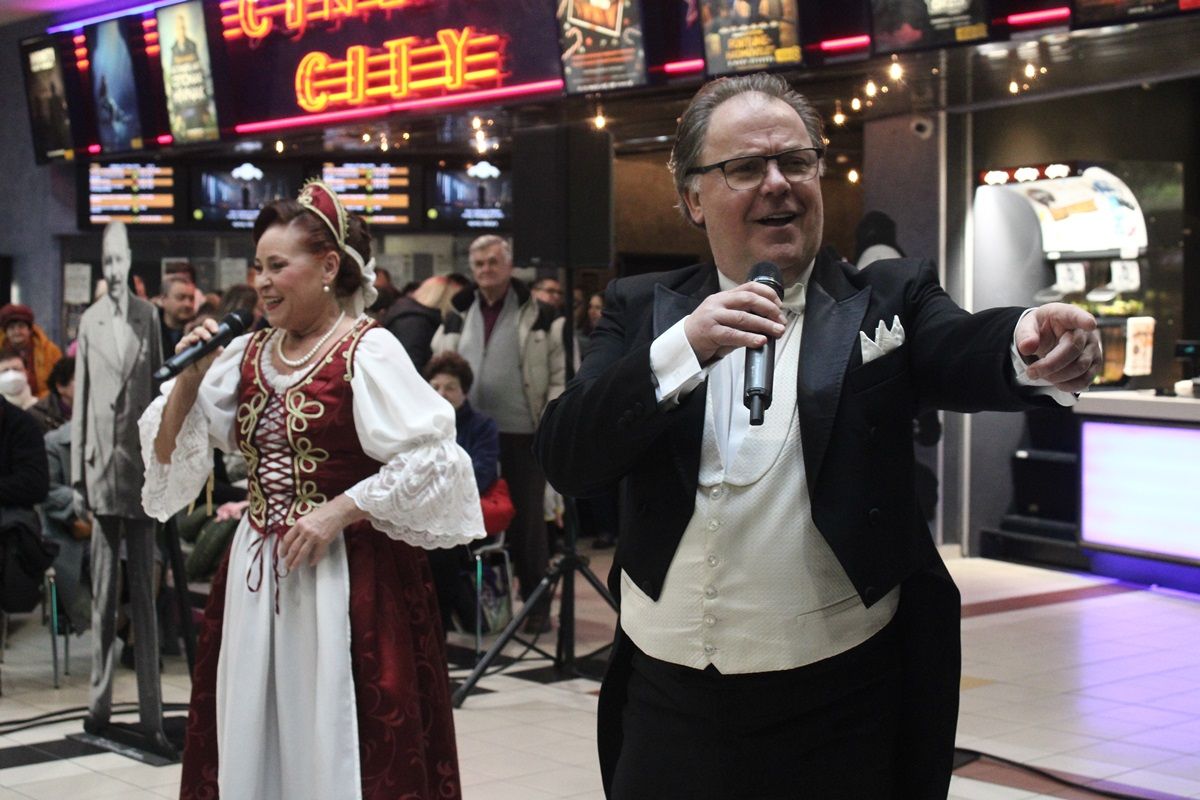 Európa Kulturális Fővárosa megnyitó a Veszprémi Petőfi Színházban!