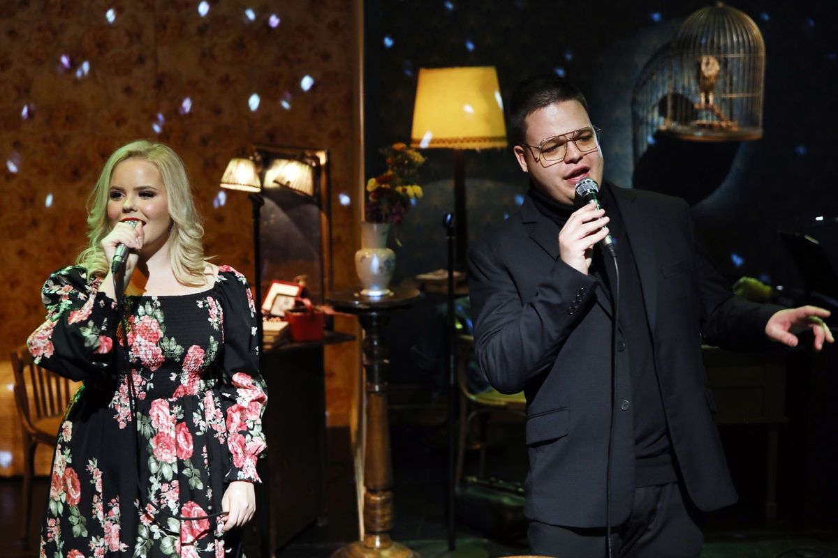 "...Lázas ifjúság..."