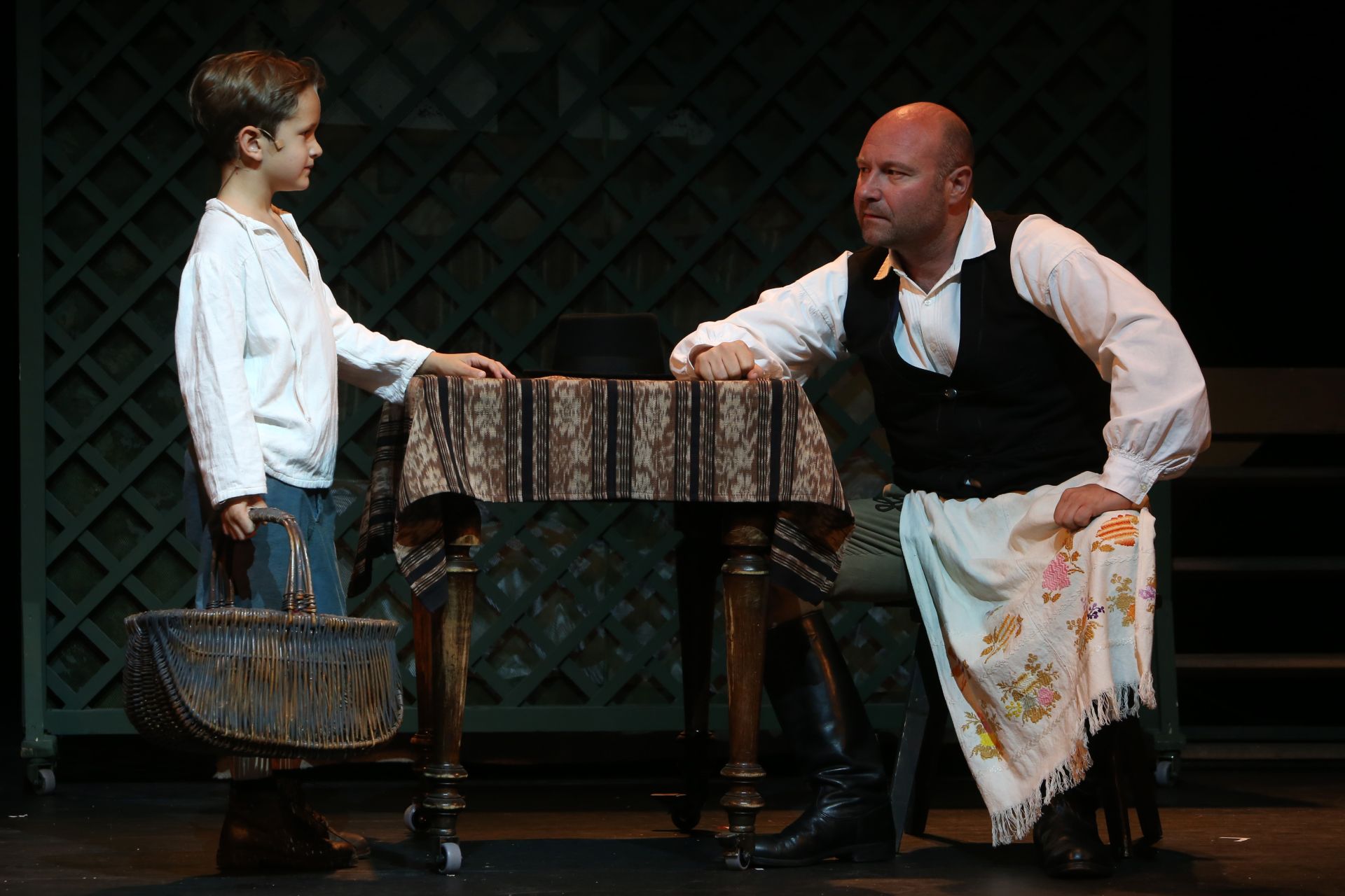 Kincskereső kisködmön