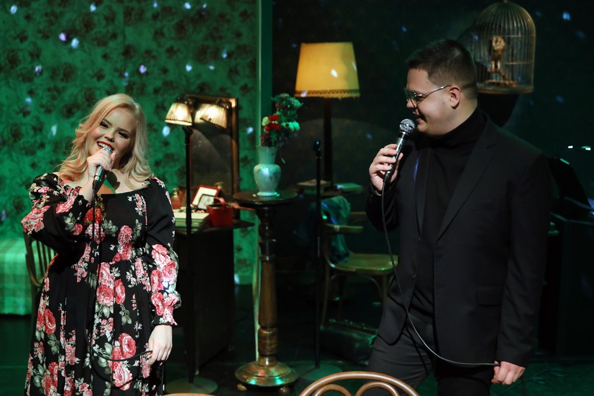 "...Lázas ifjúság..."