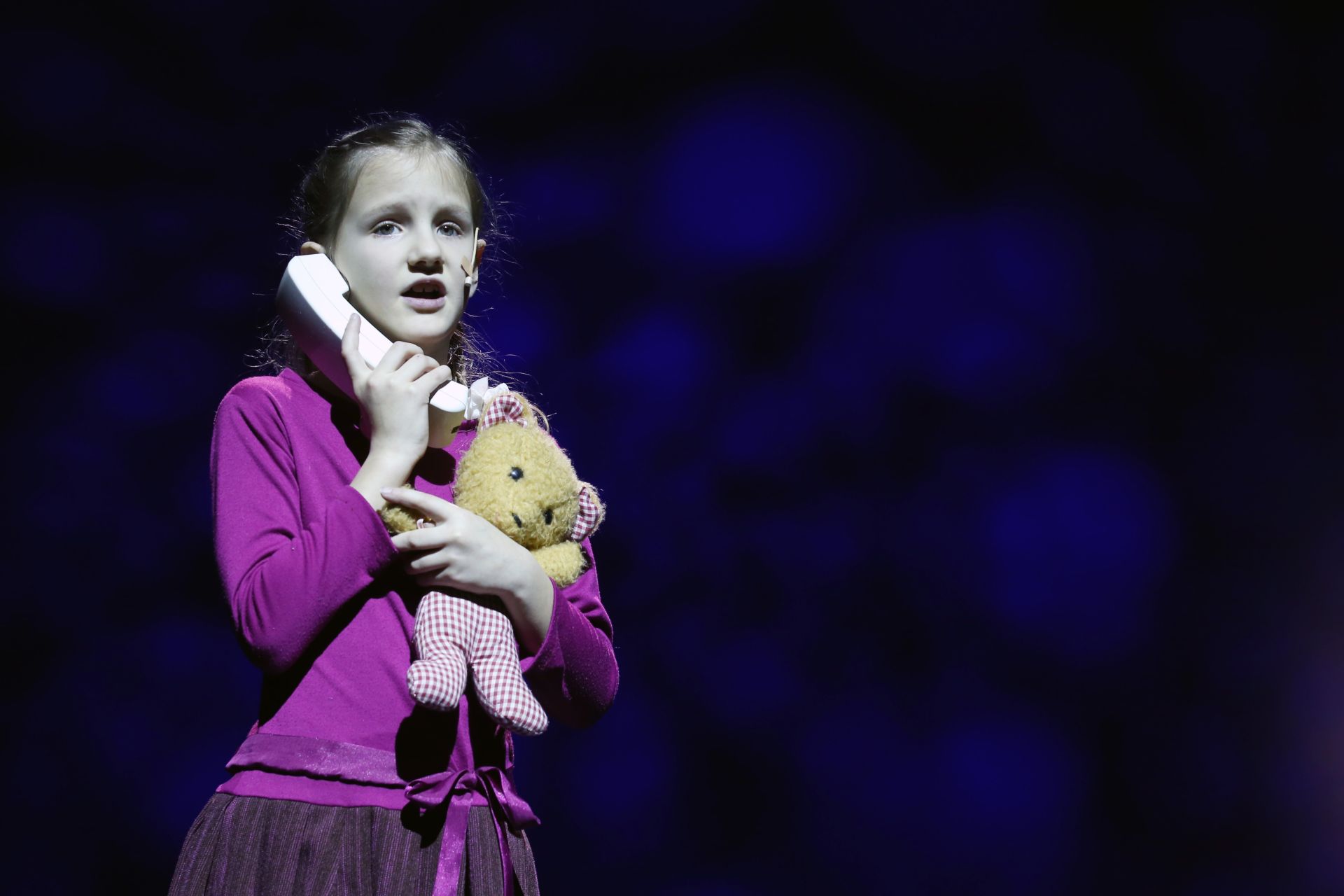 "Múlnak a gyermekévek..."