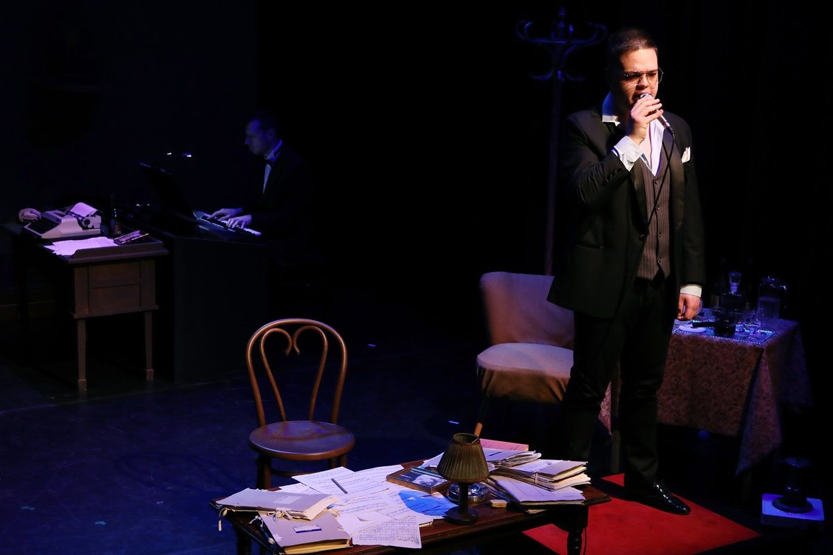 "...Lázas ifjúság..."