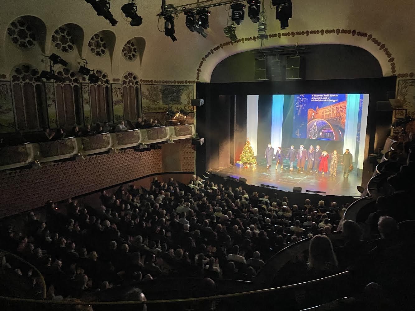 3400 nézővel zártuk az utolsó hetet 2022-ben a Veszprémi Petőfi Színházban!