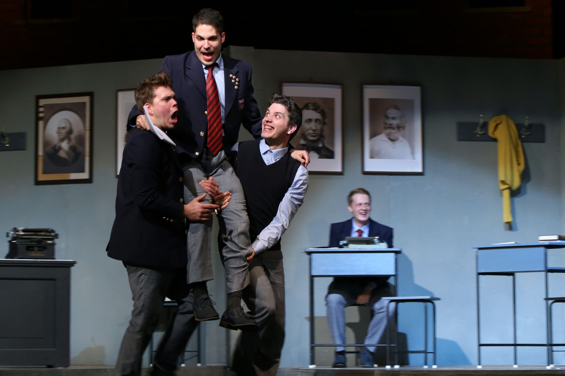 Holt költők társasága