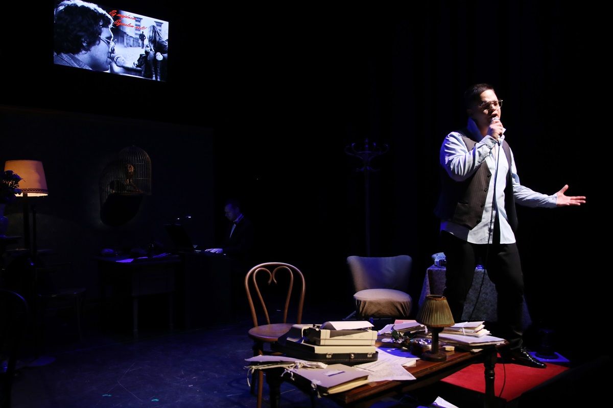 "...Lázas ifjúság..."