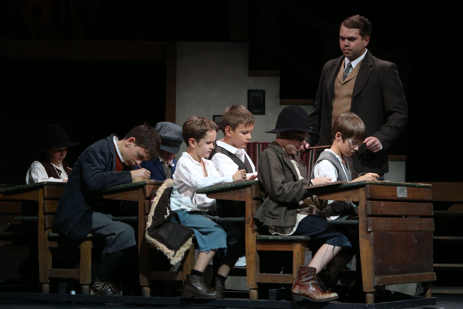 Kincskereső kisködmön