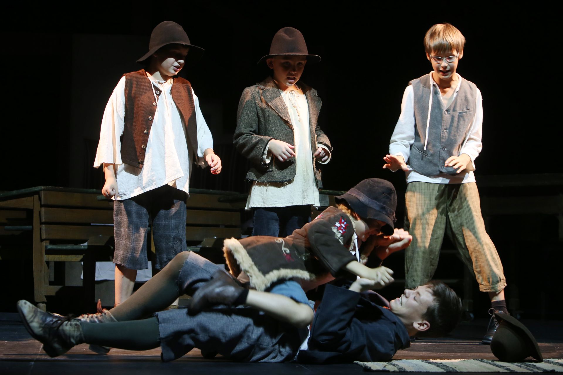 Kincskereső kisködmön