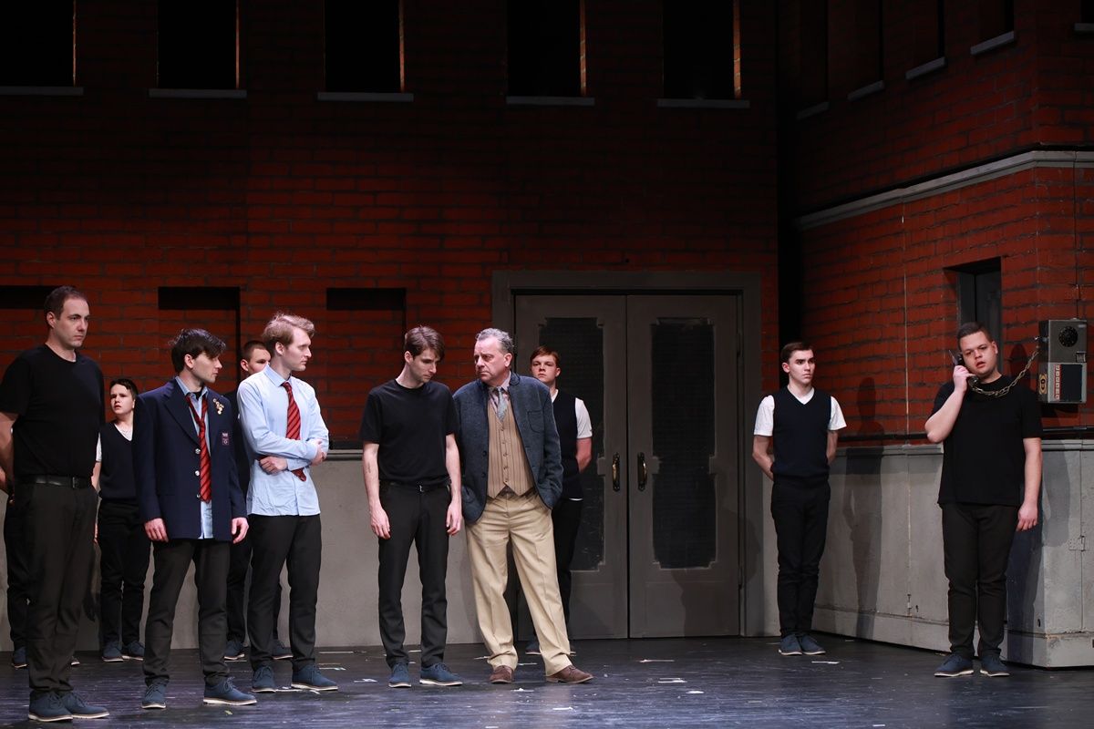 Holt költők társasága