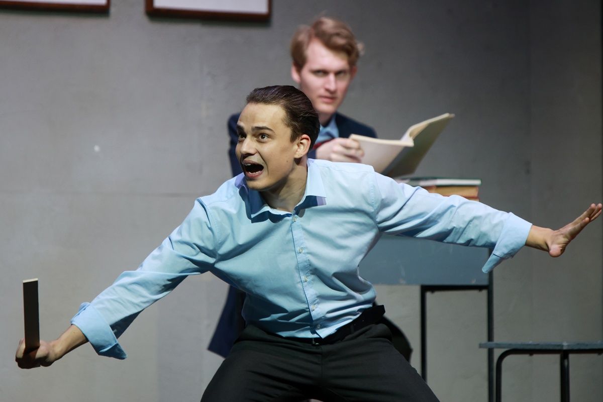 Holt költők társasága