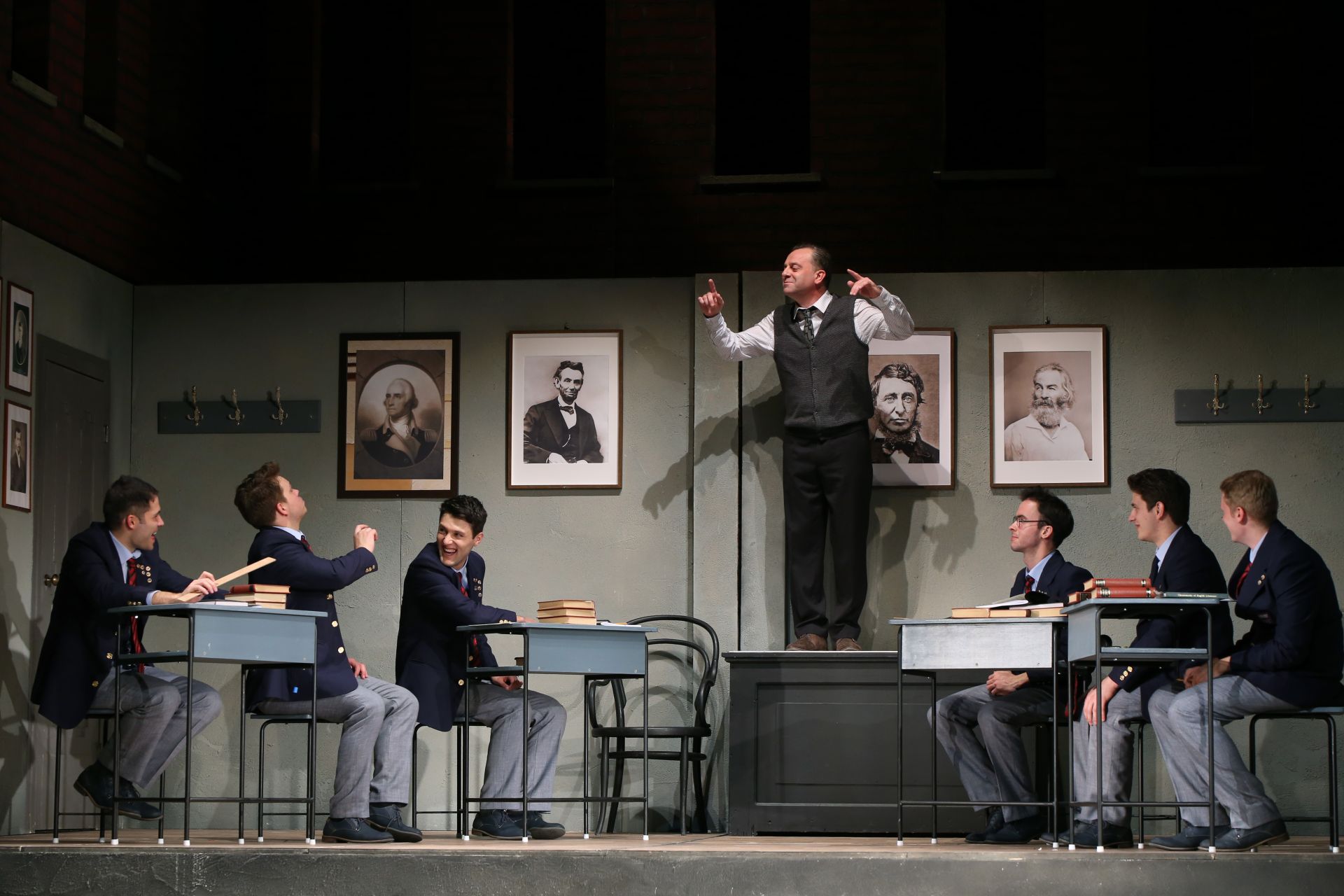 Holt költők társasága