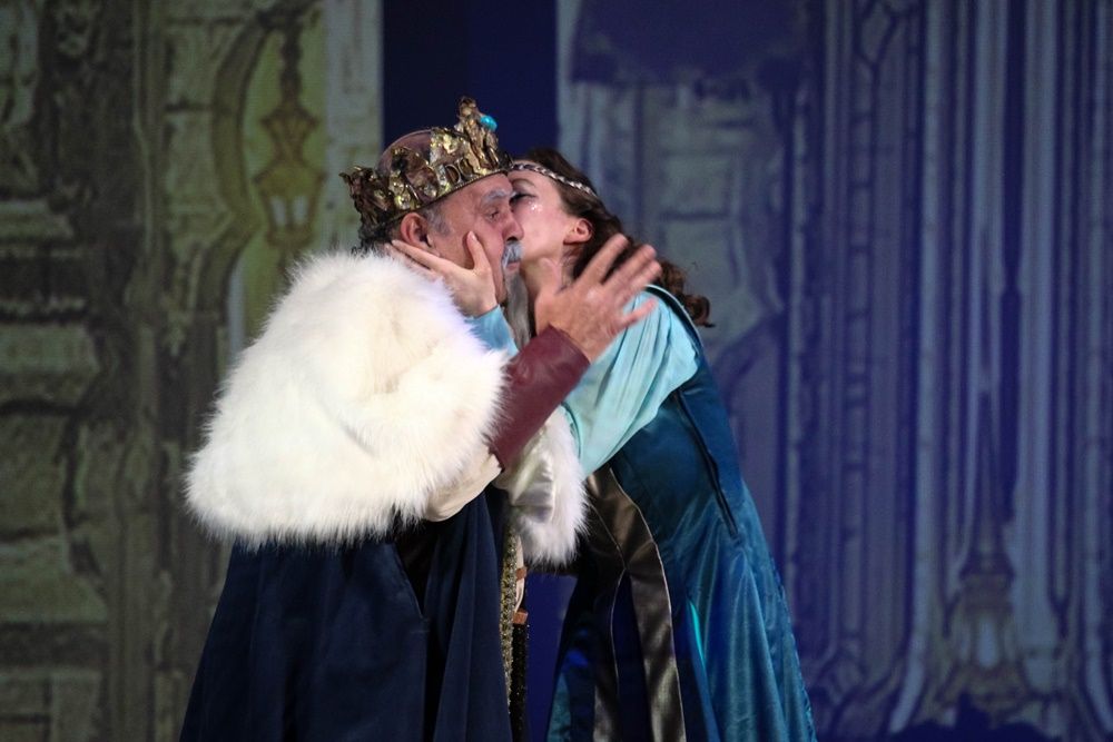 A holdbeli csónakos