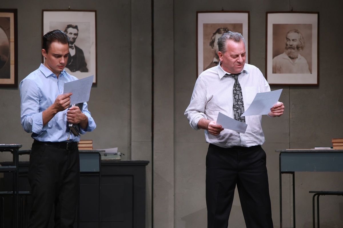 Holt költők társasága