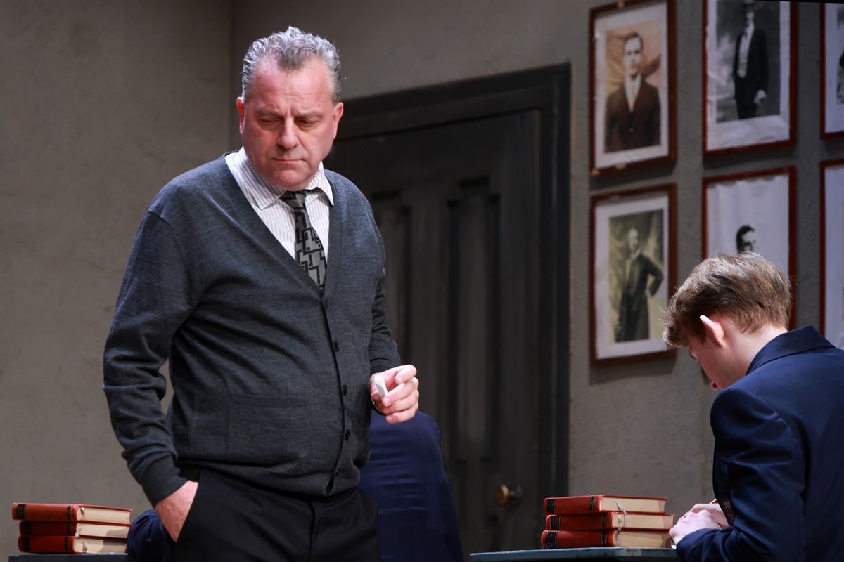 Holt költők társasága