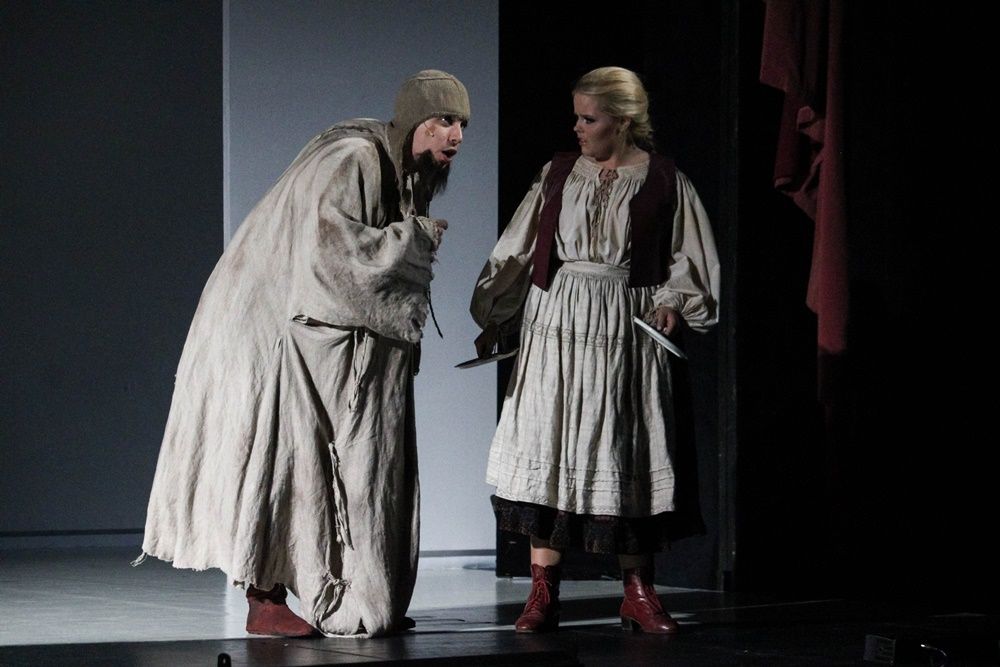 A holdbeli csónakos