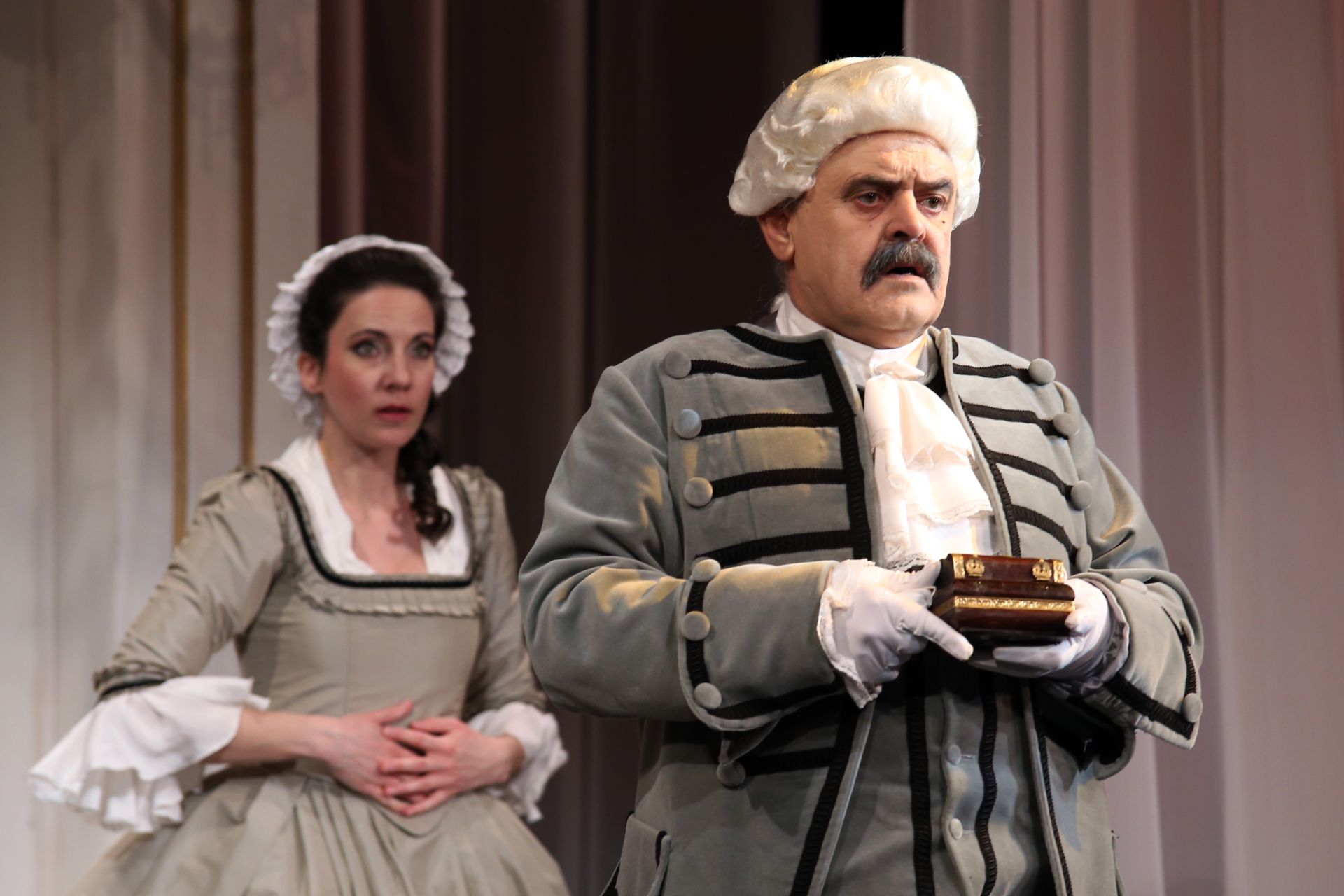 Ármány és szerelem