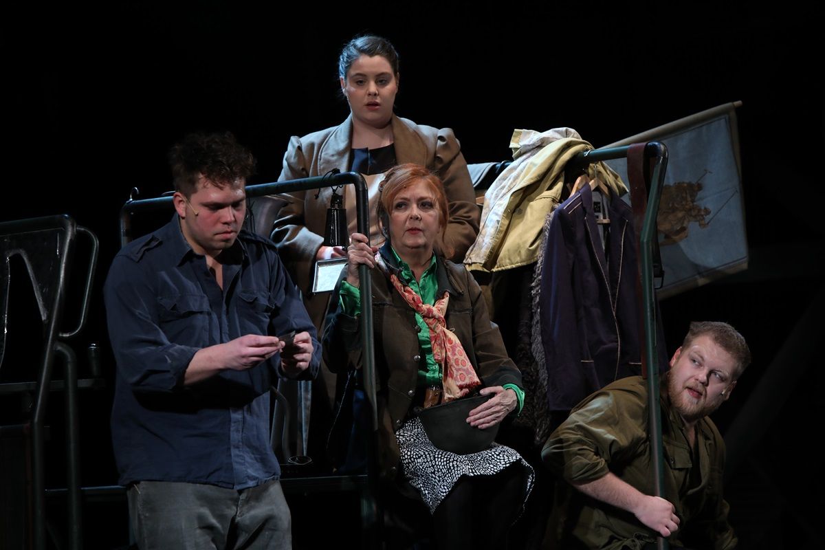 Kurázsi mama és gyermekei