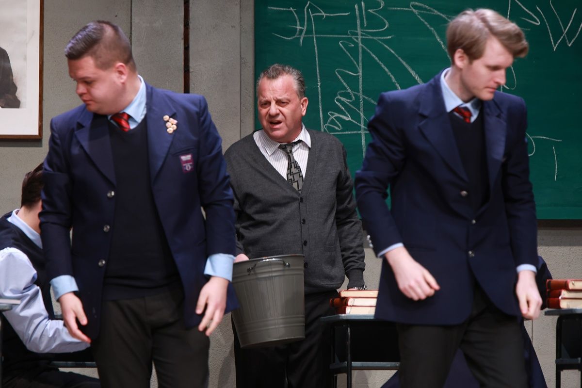 Holt költők társasága