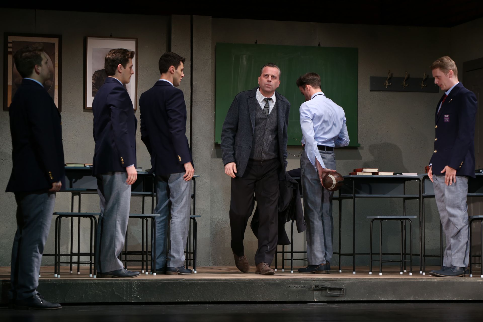 Holt költők társasága