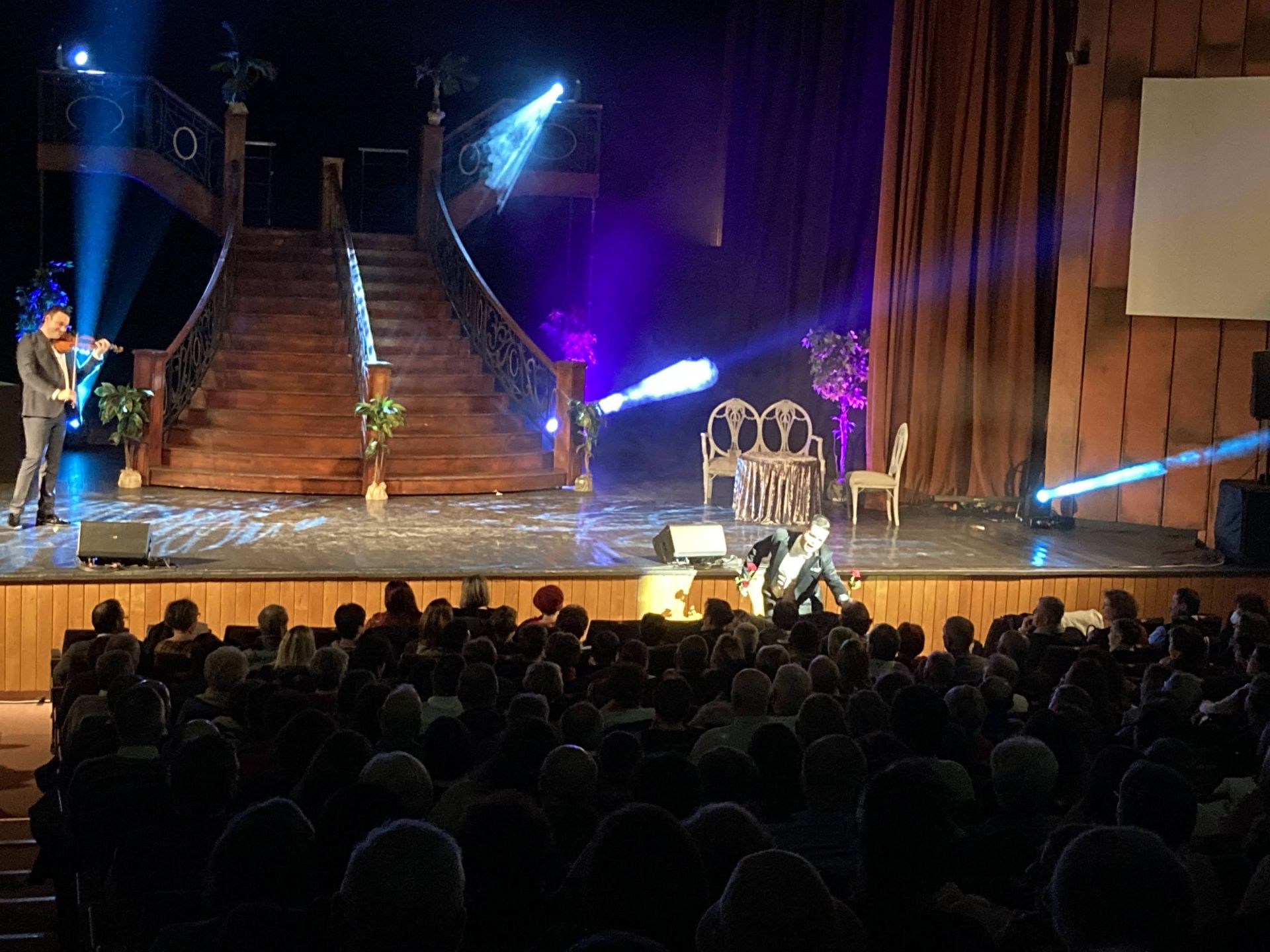 Erdélyi szeretet-turné, feltöltő előadások a Veszprémi Petőfi Színháztól - 2022.02.21-24.