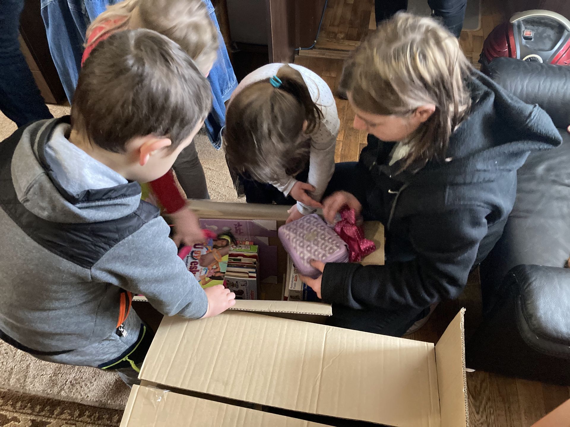 Erdélyi szeretet-turné, feltöltő előadások a Veszprémi Petőfi Színháztól - 2022.02.21-24.