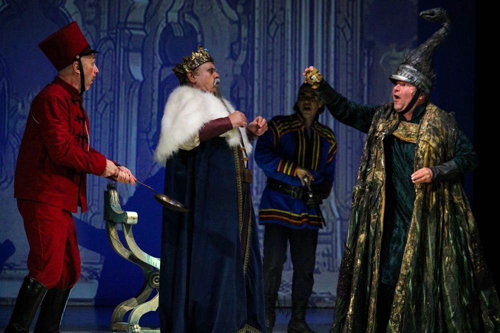 A holdbeli csónakos